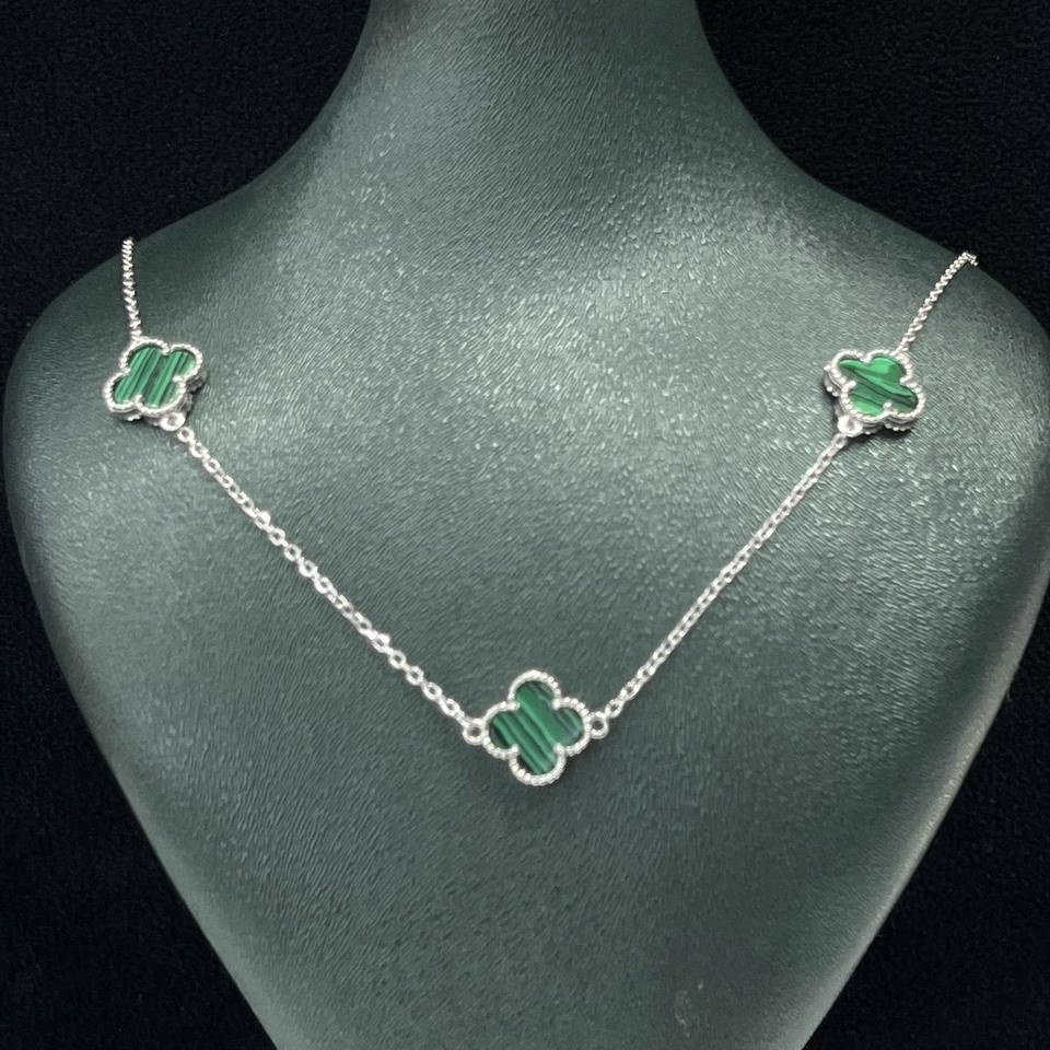 ميدالية فضة عيار 900 6200